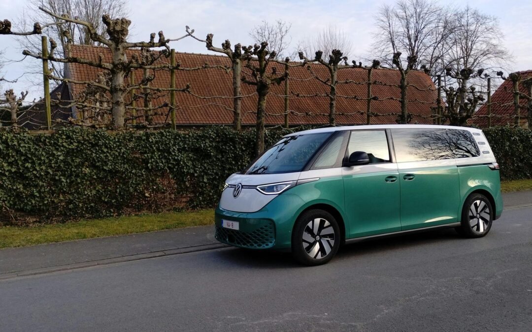 Sixties Vibes Revived: Behind the Wheel of the Long-Wheelbase VW ID.Buzz