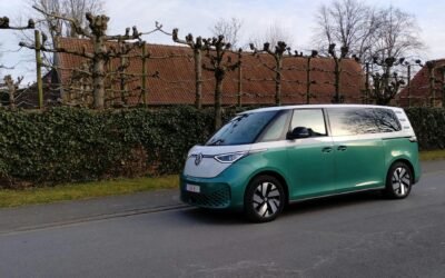 Sixties Vibes Revived: Behind the Wheel of the Long-Wheelbase VW ID.Buzz