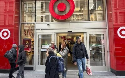 US Growth Boosted to 2.4%: Can It Withstand Trump’s Trade War?