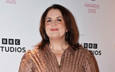 Ruth Jones Honored: Special St David Award Recognizes Her Excellence