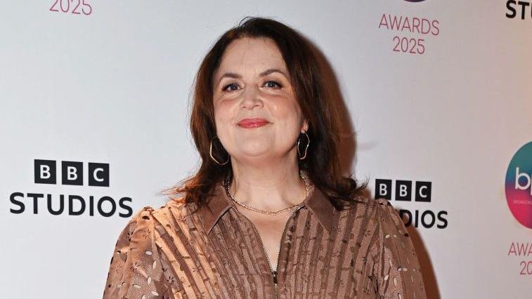 Ruth Jones Honored: Special St David Award Recognizes Her Excellence