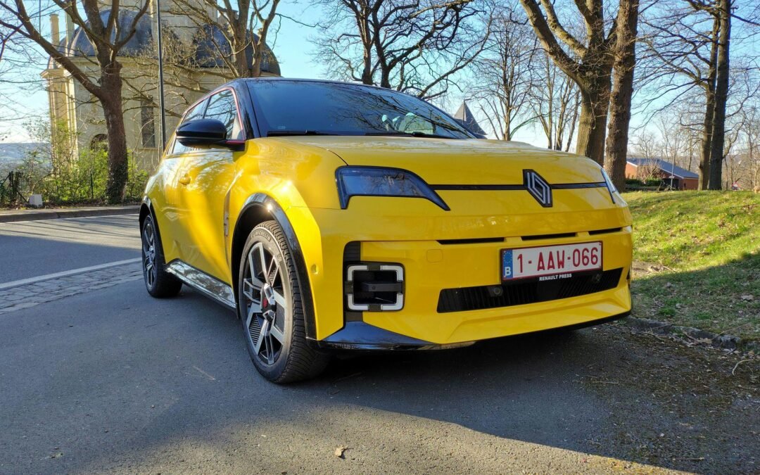 Driving the Renault 5: Navigating Nostalgia and New Energy