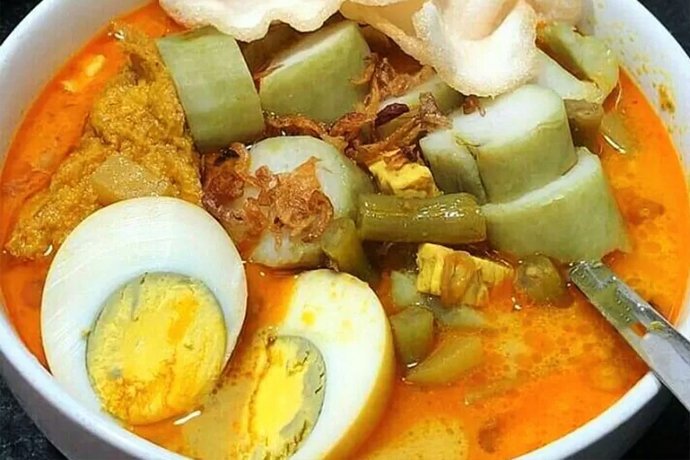 Resep Lontong Sayur: Kuliner Khas Idul Fitri yang Paling Diminati