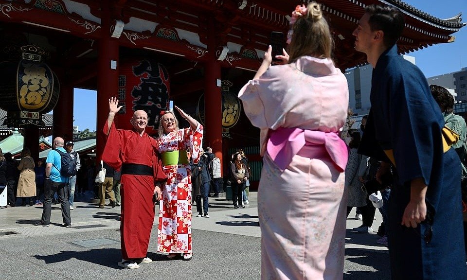 Russians Rush to Top Travel Destination Thanks to Free Visas and Stronger Ruble