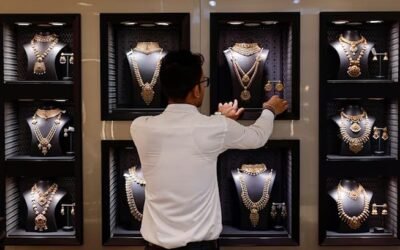 Asia’s Shoppers Rush to Redeem Old Jewellery and Coins