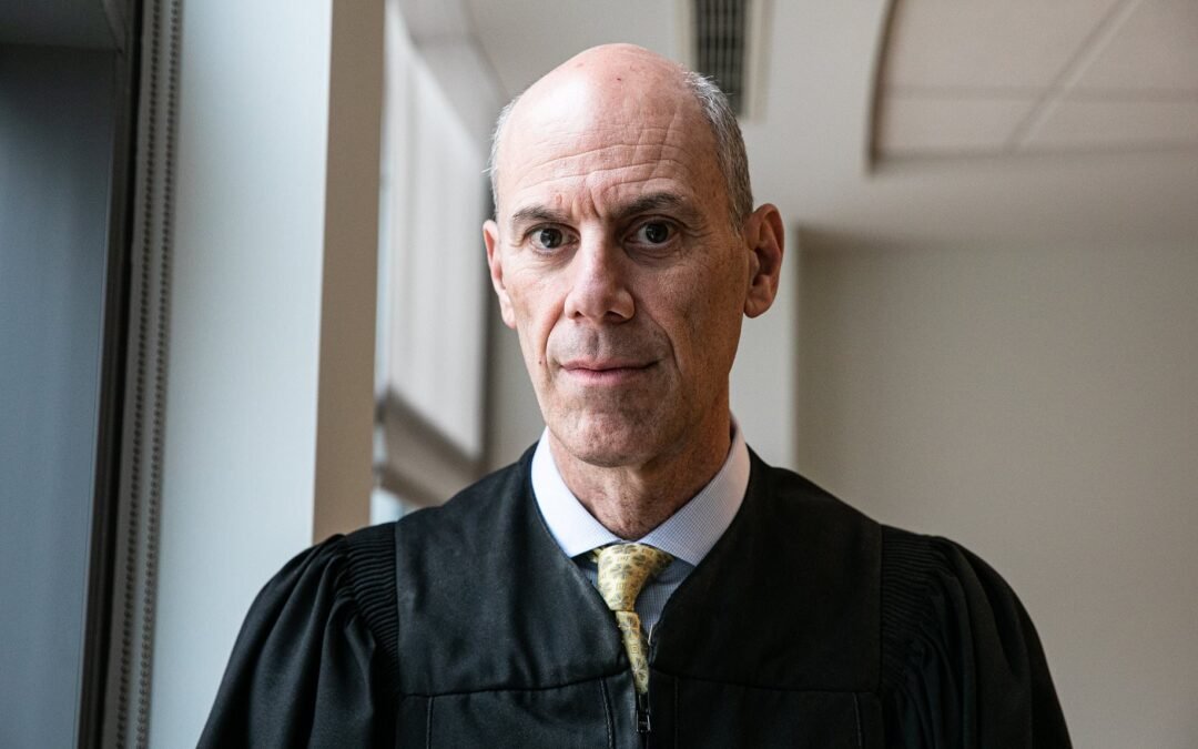 Trump Bypasses Judge: Moves to Deport El Salvador Immigrants Anyway