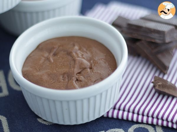 Creamy Chocolate Mousse: Decadent and Delicious – Video Recipe!